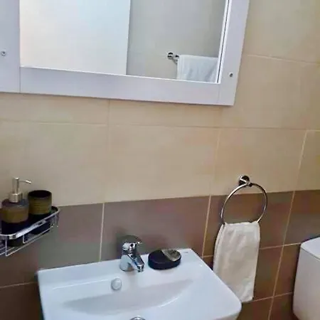 3 Bedroom Spacious Apartment
